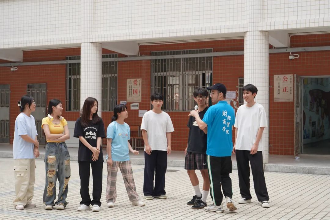 财经商贸学院“携手同行,飞扬青春” 心理素质拓展活动 (图2).JPG