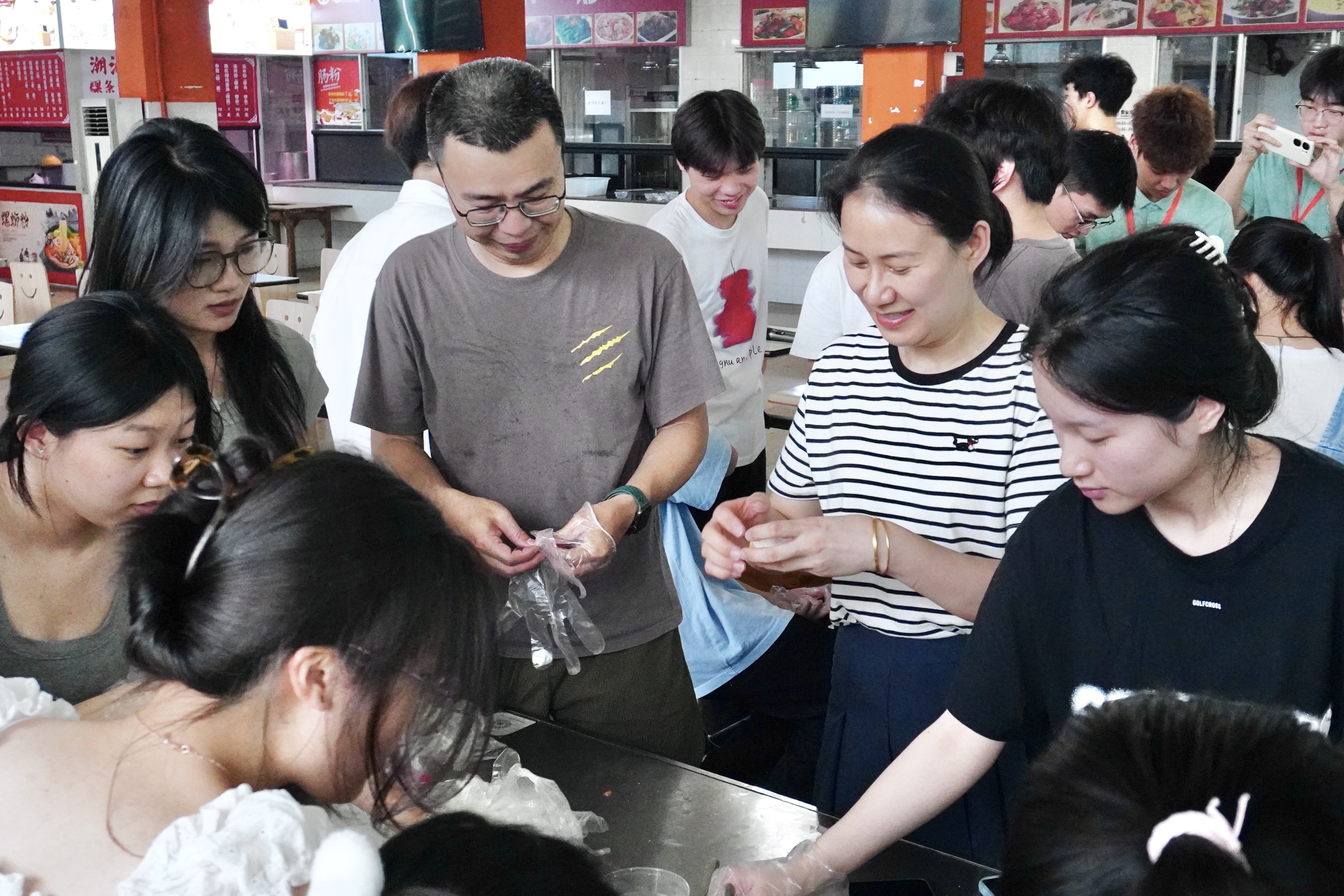 2025爱生节包饺子（2）